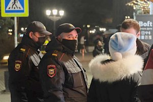 Севастопольские полицейские обеспечили общественный порядок во время новогодних компаний