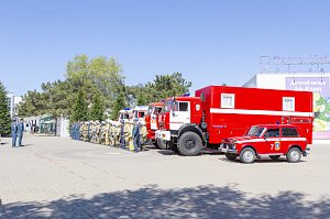 Крымские огнеборцы провели пожарно-тактическое учение в международном детском молодежном центре