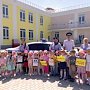 В Международный день защиты детей сотрудники Госавтоинспекции Севастополя провели акцию «Дети рисуют ПДД»