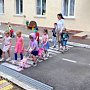Автоинспекторы Севастополя проводят интерактивные занятия по моделированию дорожных ситуаций с дошкольниками