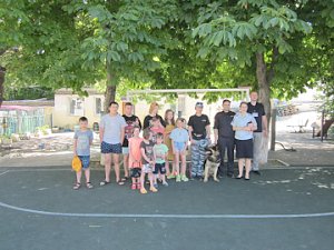 Севастопольские полицейские проводят профилактические занятия с детьми и подростками во время летних каникул