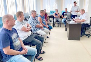 Автоинспекторы Севастополя провели методические занятия с инструкторами по вождению севастопольских автошкол