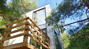 Архитектор «Дом&Dom» сказала о преимуществах модульного глэмпинга в Новом Свете