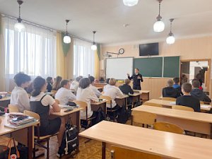 Севастопольские полицейские продолжают проводить антинаркотические мероприятия со школьниками