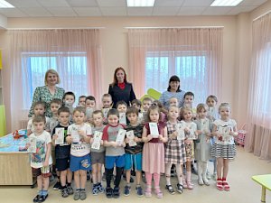 Госавтоинспекция Севастополя сделала для детей дошкольного возраста обучающий практикум по правилам дорожного движения